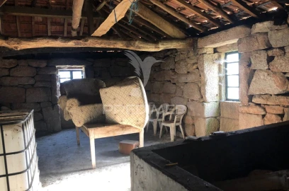 Moradia T2 para Venda em Torgueda