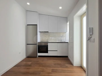 Moradia T1 para Venda em Paranhos