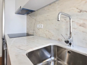Moradia T1 para Venda em Paranhos