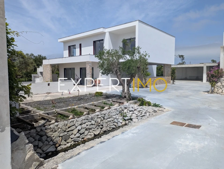 Moradia T5 para Venda em São Martinho do Porto Foto 12