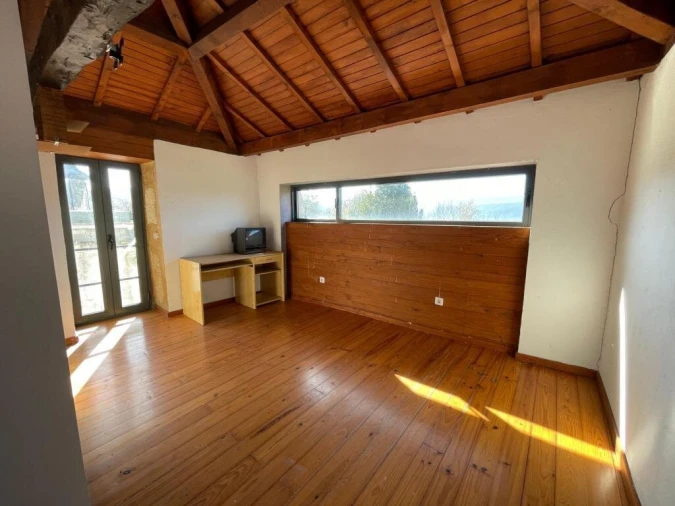 Moradia T3 para Venda em Alvarenga Foto 12