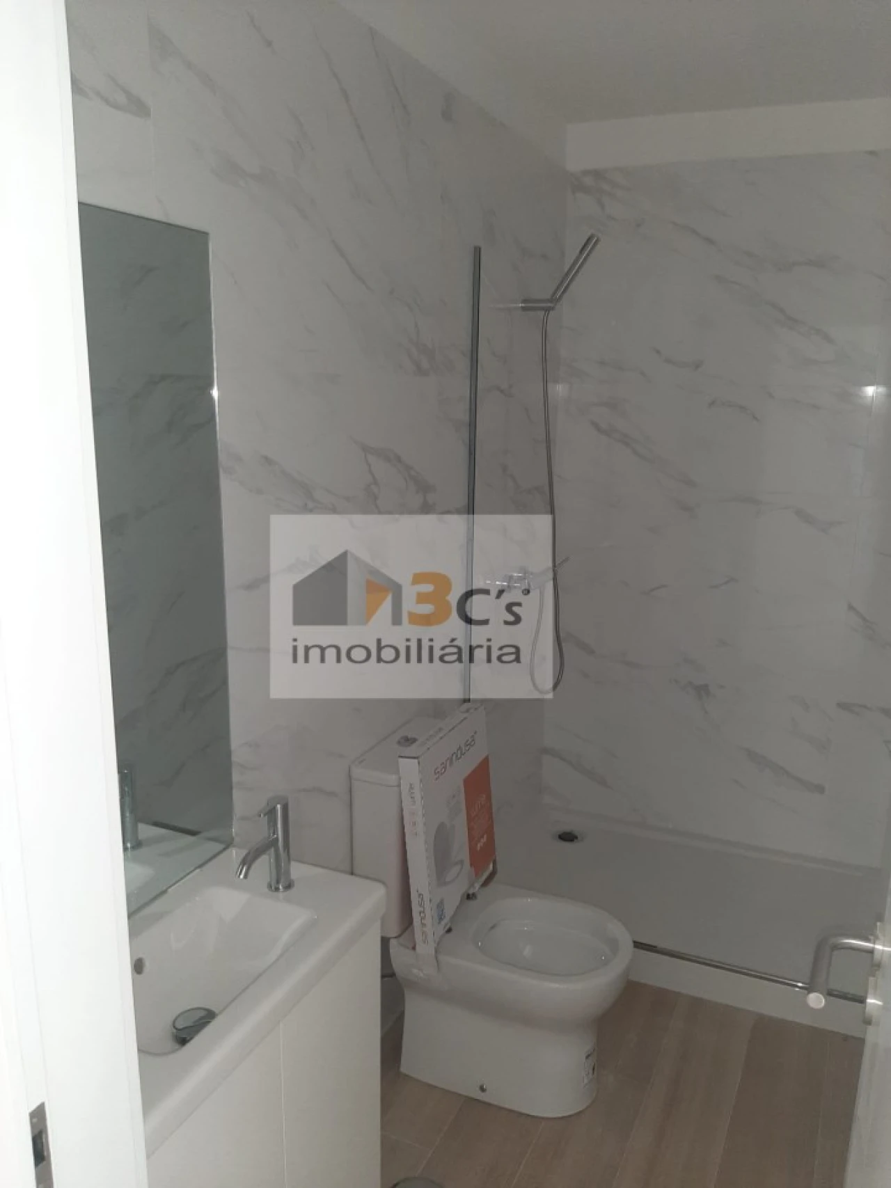 Moradia T1 para Arrendamento em Ramalde Foto 4