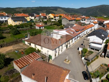 Moradia T6 para Venda em Guiães