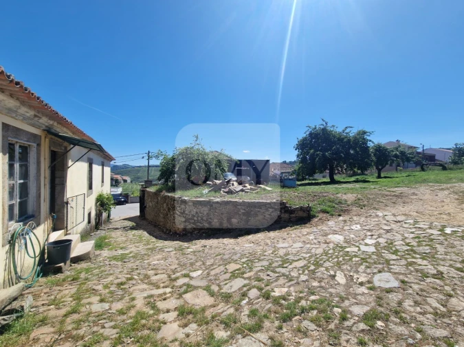 Moradia T6 para Venda em Guiães Foto 21