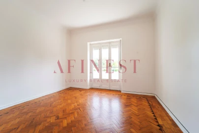 Apartamento T3 para Arrendamento em Lumiar
