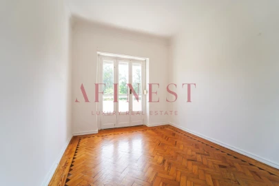 Apartamento T3 para Arrendamento em Lumiar