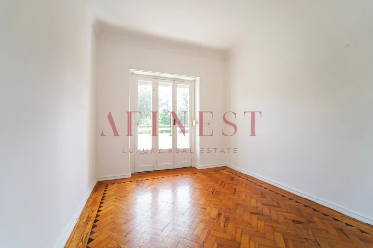 Apartamento T3 para Arrendamento em Lumiar Foto 12