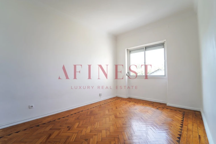 Apartamento T3 para Arrendamento em Lumiar Foto 14