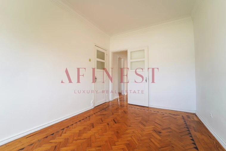 Apartamento T3 para Arrendamento em Lumiar Foto 16