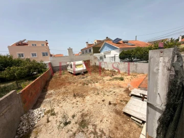 Terreno para Venda em São Domingos de Rana