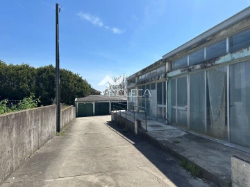 Loja para Venda em Perafita, Lavra e Santa Cruz do Bispo