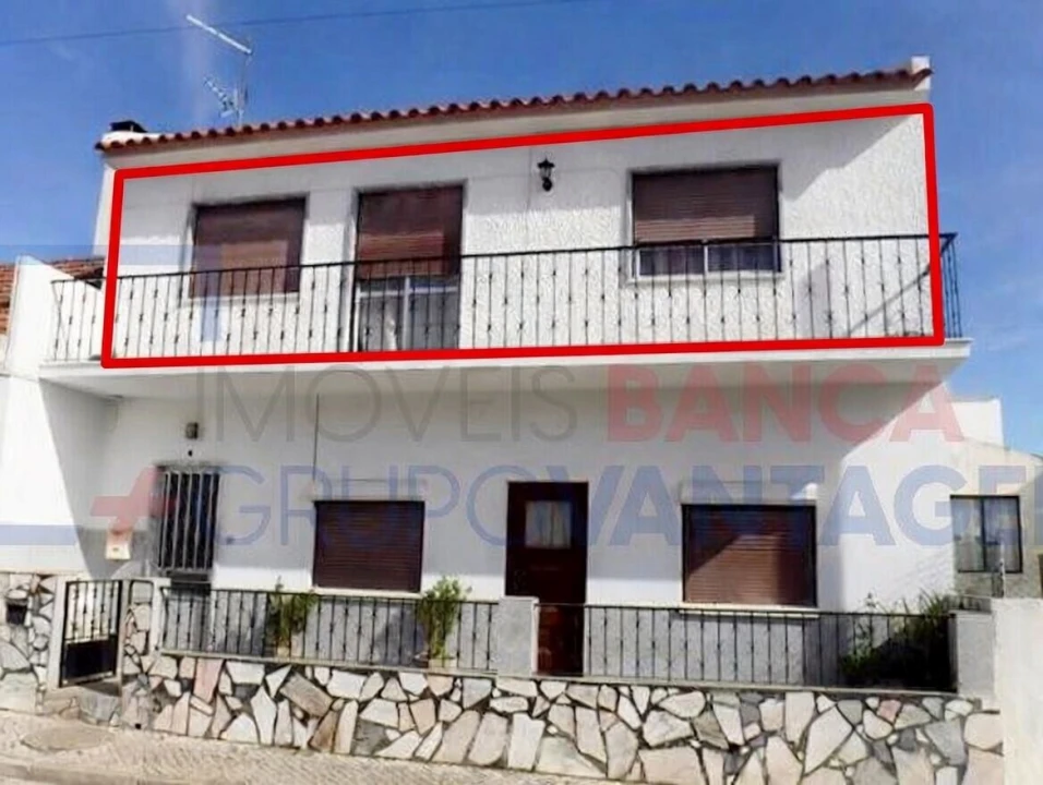 Apartamento T2 para Venda em Vila Nova da Rainha Foto 1