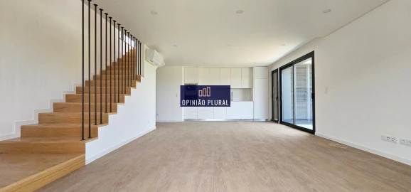Apartamento T4 para Venda em Gulpilhares e Valadares