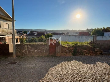 Terreno para Venda em Campo e Sobrado