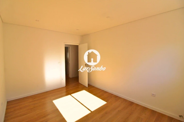 Quarto para Arrendamento em Arcozelo Foto 6