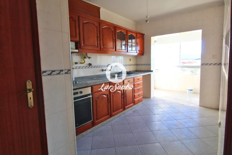 Quarto para Arrendamento em Arcozelo Foto 8