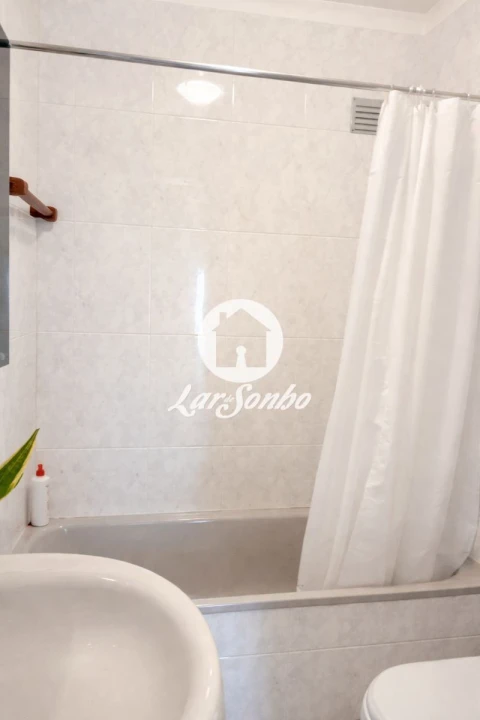 Apartamento T3 para Venda em Póvoa de Varzim, Beiriz e Argivai