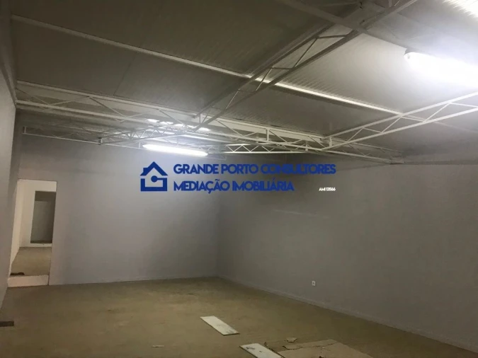 Armazém para Arrendamento em Pedrouços Foto 8