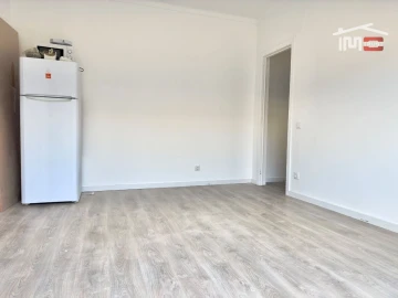 Apartamento T1 para Venda em Barreiro e Lavradio