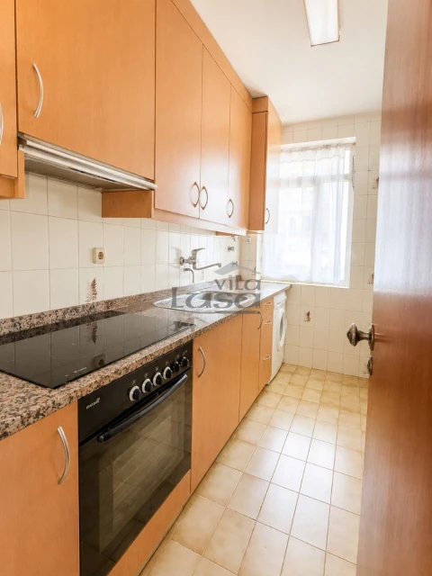 Apartamento T2 para Venda em Santa Marinha e São Pedro da Afurada