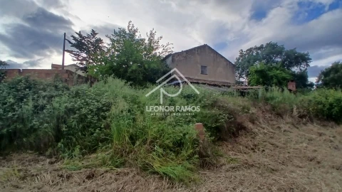 Quinta T2 para Venda em Fundão, Valverde, Donas, A. Joanes, A. Nova Cabo