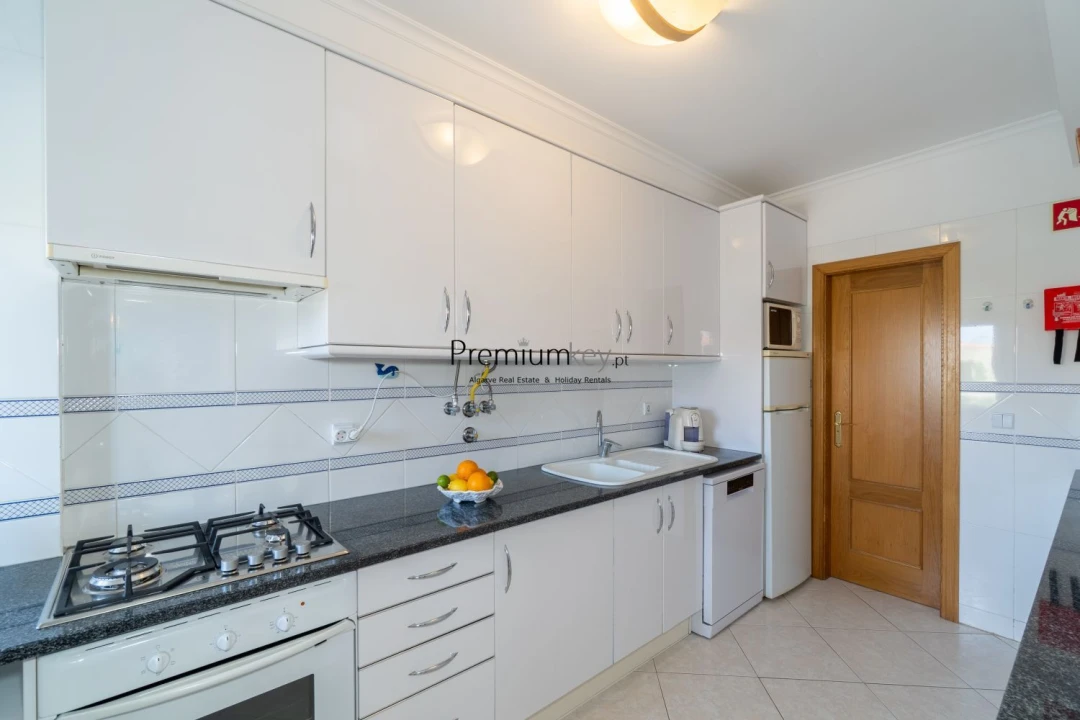 Apartamento T2 para Venda em Albufeira e Olhos de Água Foto 21