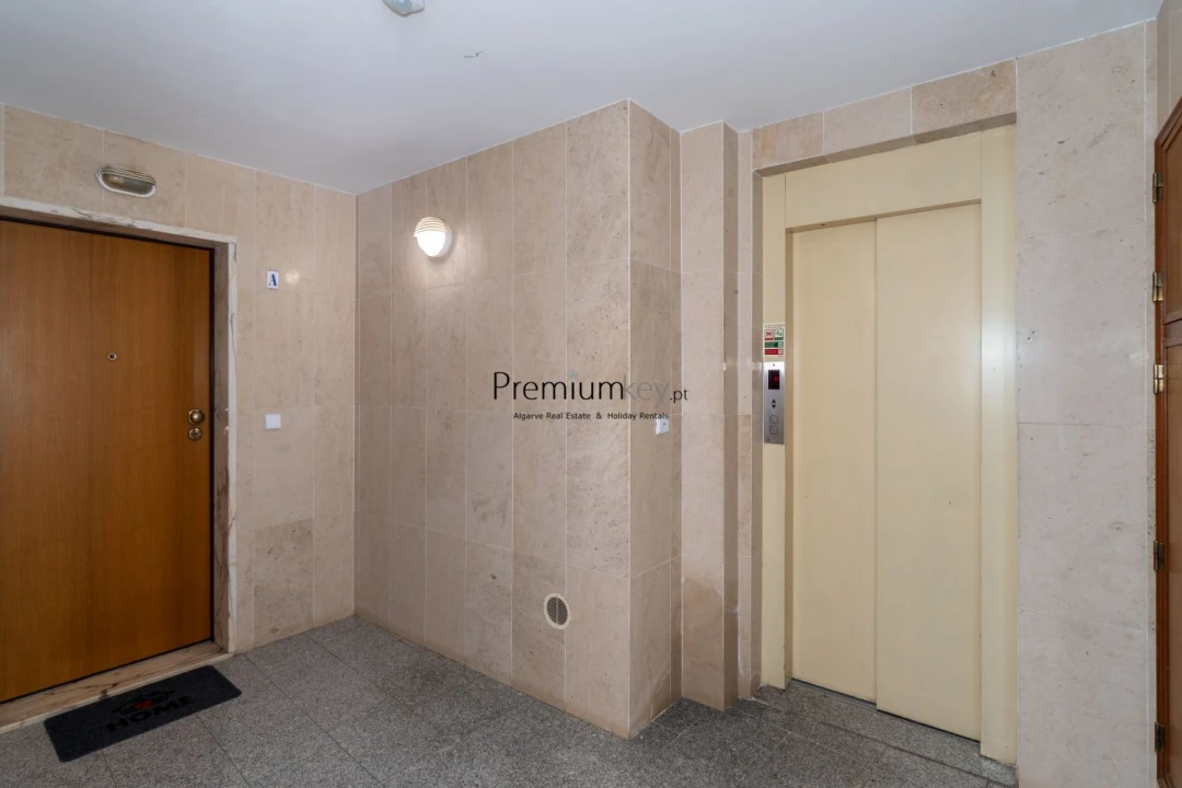 Apartamento T2 para Venda em Albufeira e Olhos de Água Foto 25