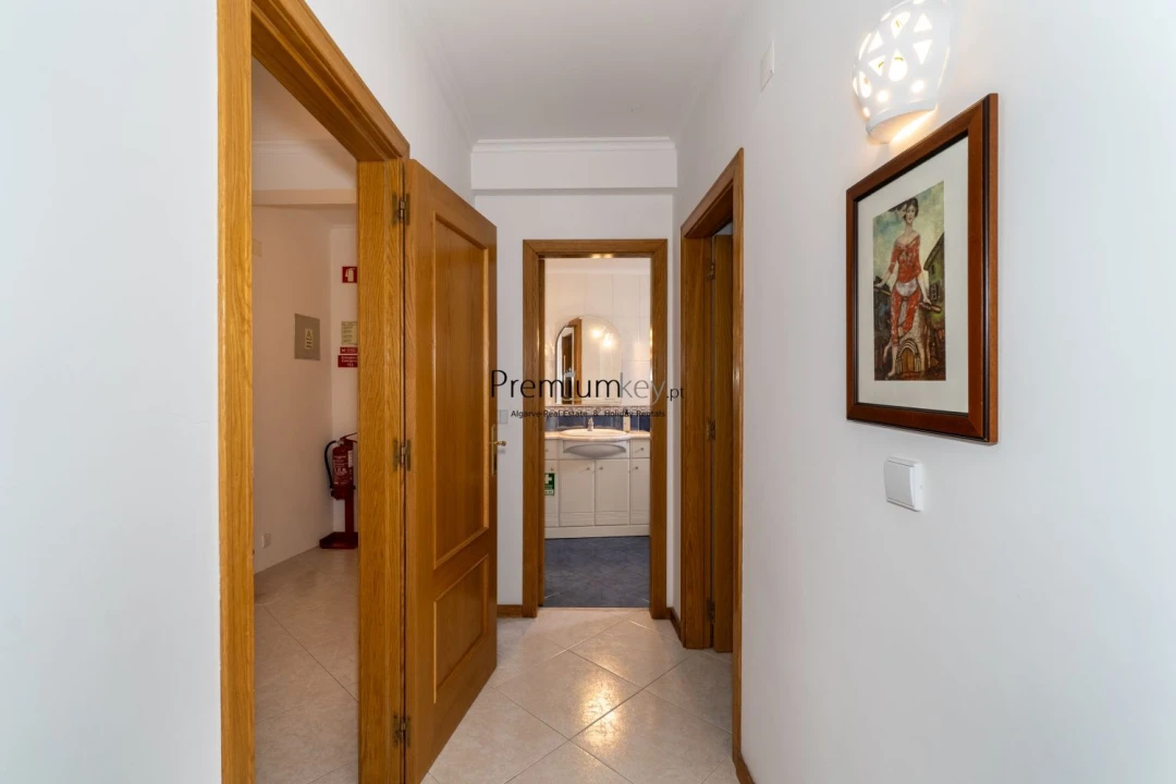 Apartamento T2 para Venda em Albufeira e Olhos de Água Foto 24