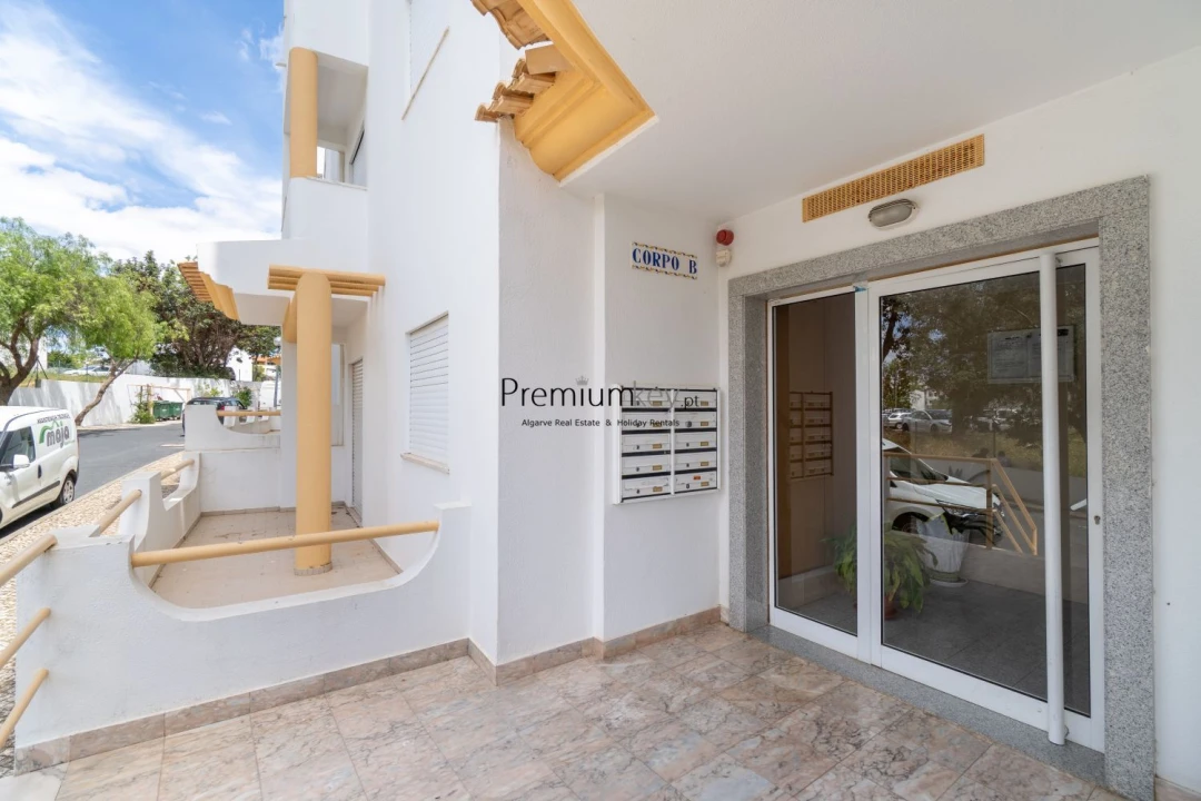 Apartamento T2 para Venda em Albufeira e Olhos de Água Foto 27