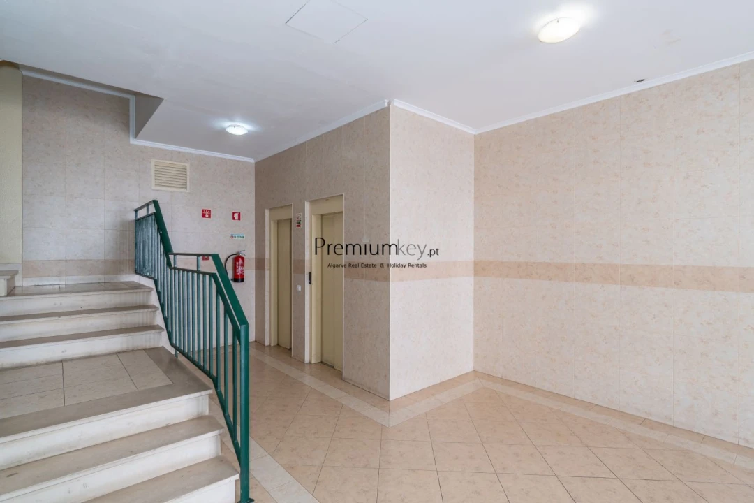 Apartamento T1 para Venda em Albufeira e Olhos de Água Foto 32