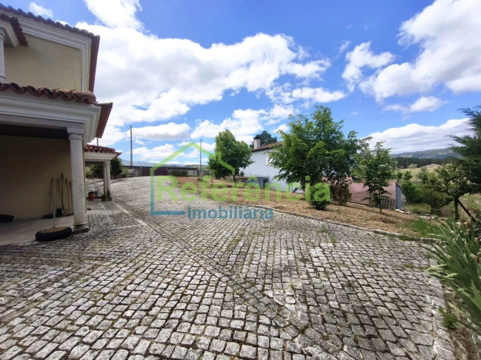 Quinta T4 para Venda em Oura Foto 8