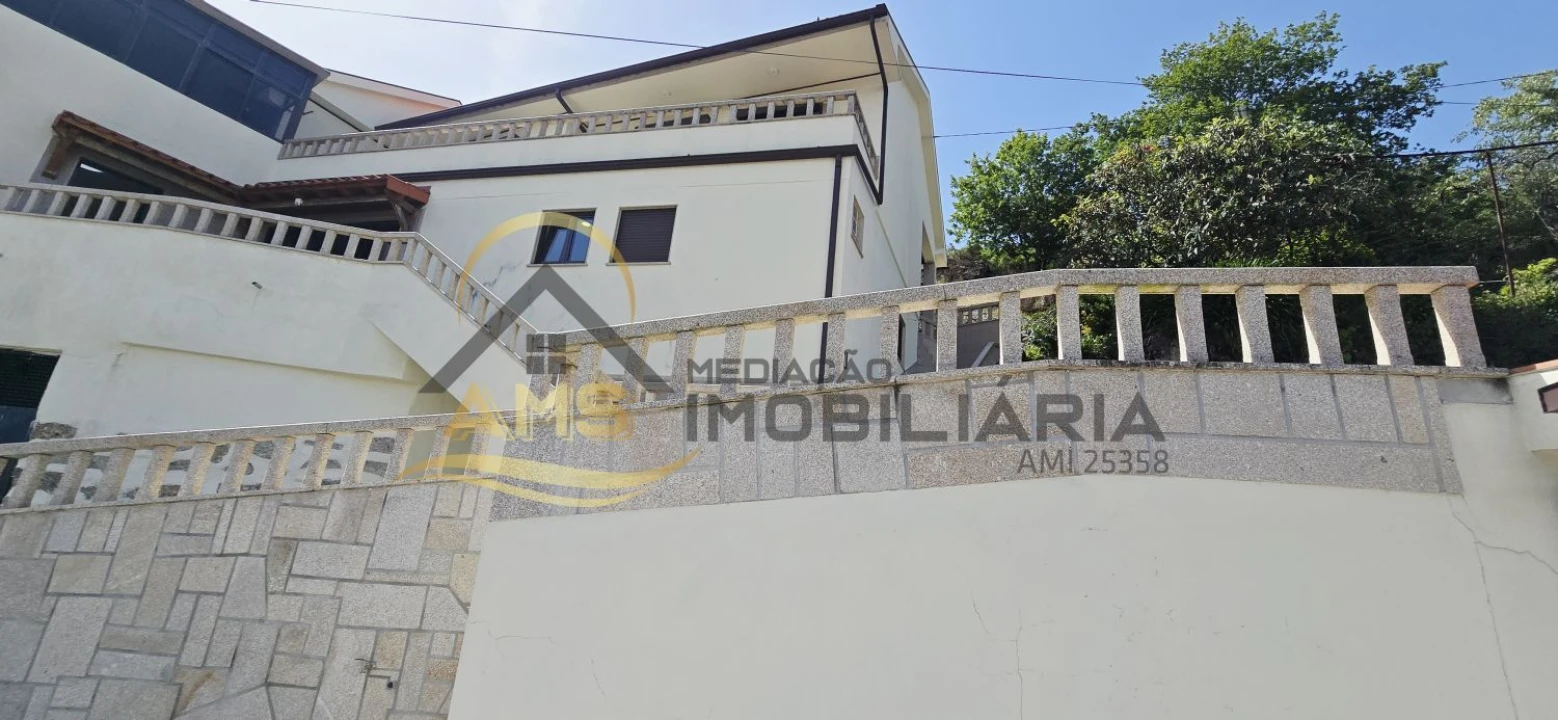 Moradia T6 para Venda em Freitas e Vila Cova Foto 76
