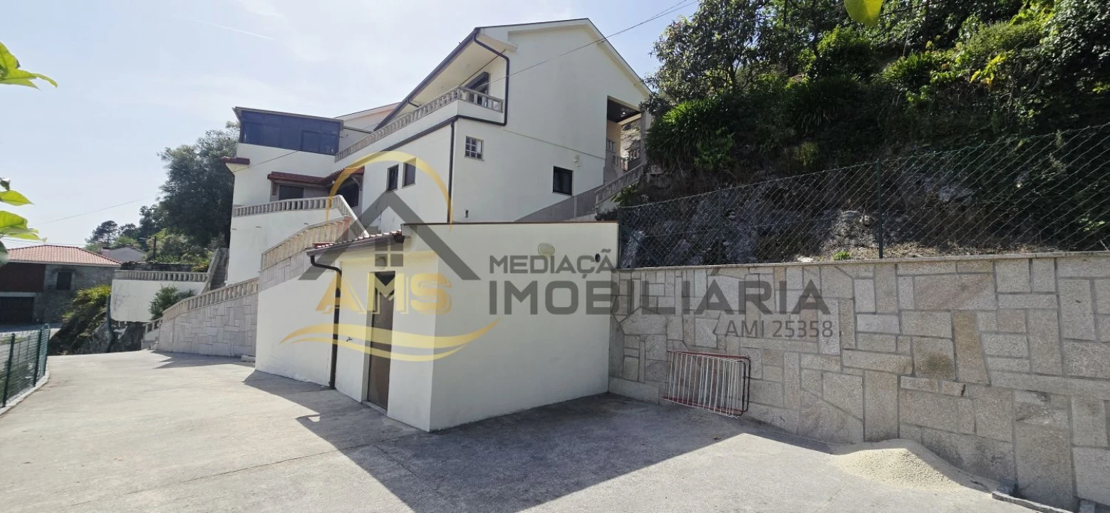 Moradia T6 para Venda em Freitas e Vila Cova Foto 74