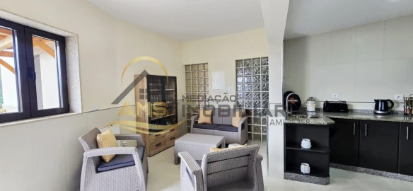 Moradia T6 para Venda em Freitas e Vila Cova
