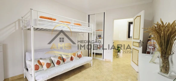 Moradia T6 para Venda em Freitas e Vila Cova