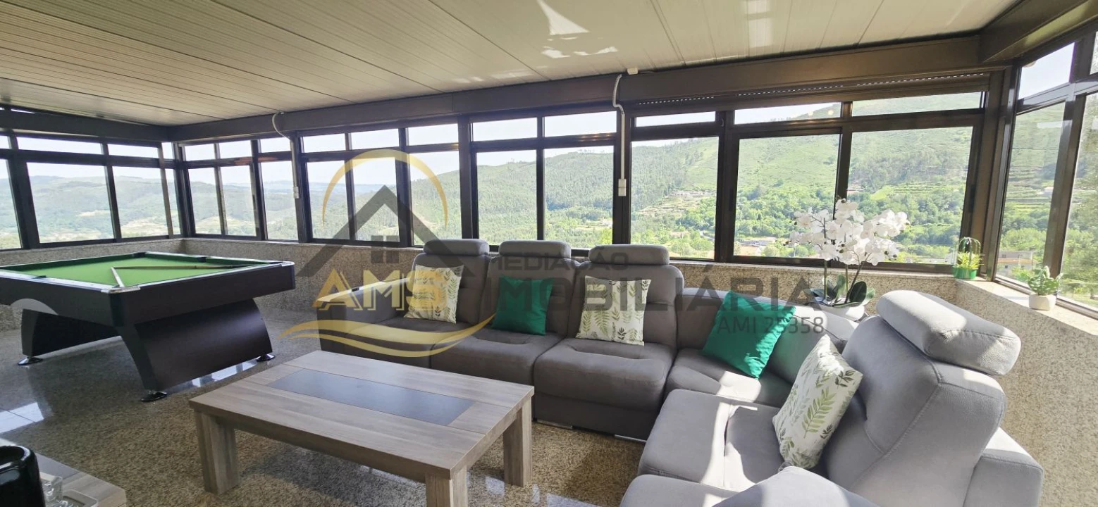 Moradia T6 para Venda em Freitas e Vila Cova Foto 56