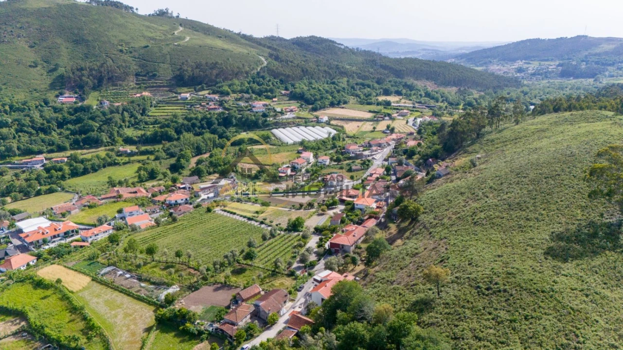 Moradia T6 para Venda em Freitas e Vila Cova Foto 47