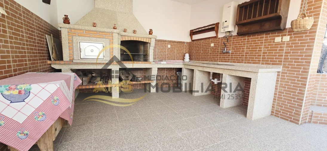 Moradia T6 para Venda em Freitas e Vila Cova Foto 58