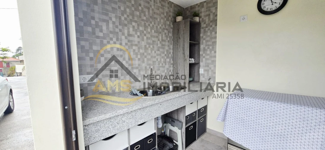 Moradia T6 para Venda em Freitas e Vila Cova Foto 19