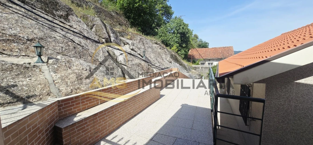 Moradia T6 para Venda em Freitas e Vila Cova Foto 65