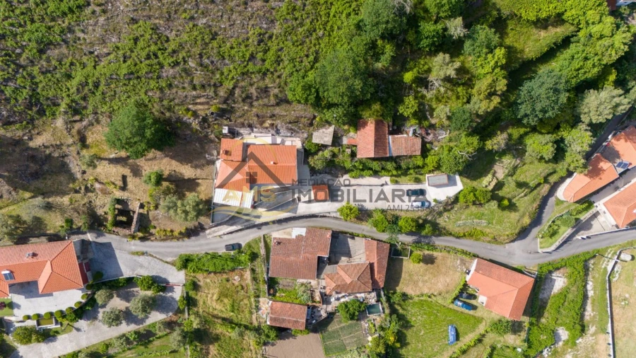 Moradia T6 para Venda em Freitas e Vila Cova Foto 11
