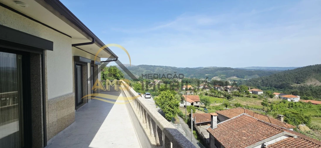 Moradia T6 para Venda em Freitas e Vila Cova Foto 53