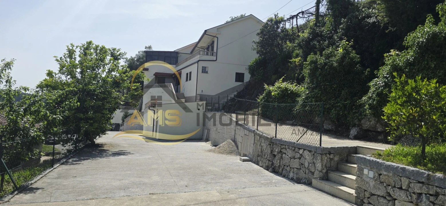 Moradia T6 para Venda em Freitas e Vila Cova Foto 72