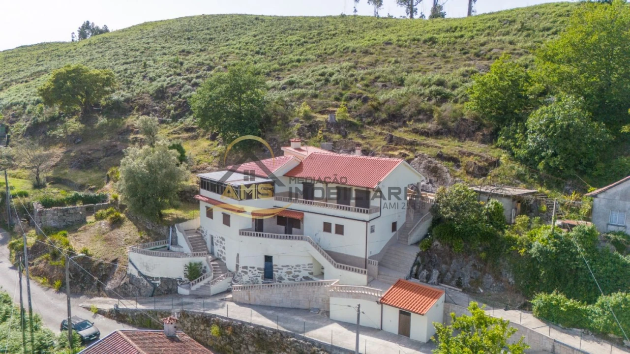 Moradia T6 para Venda em Freitas e Vila Cova Foto 5