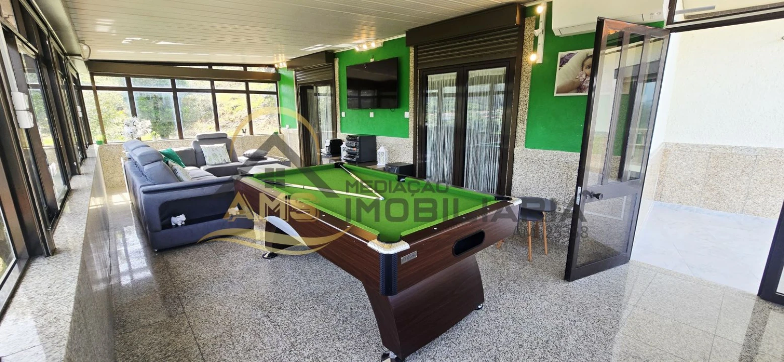 Moradia T6 para Venda em Freitas e Vila Cova Foto 13