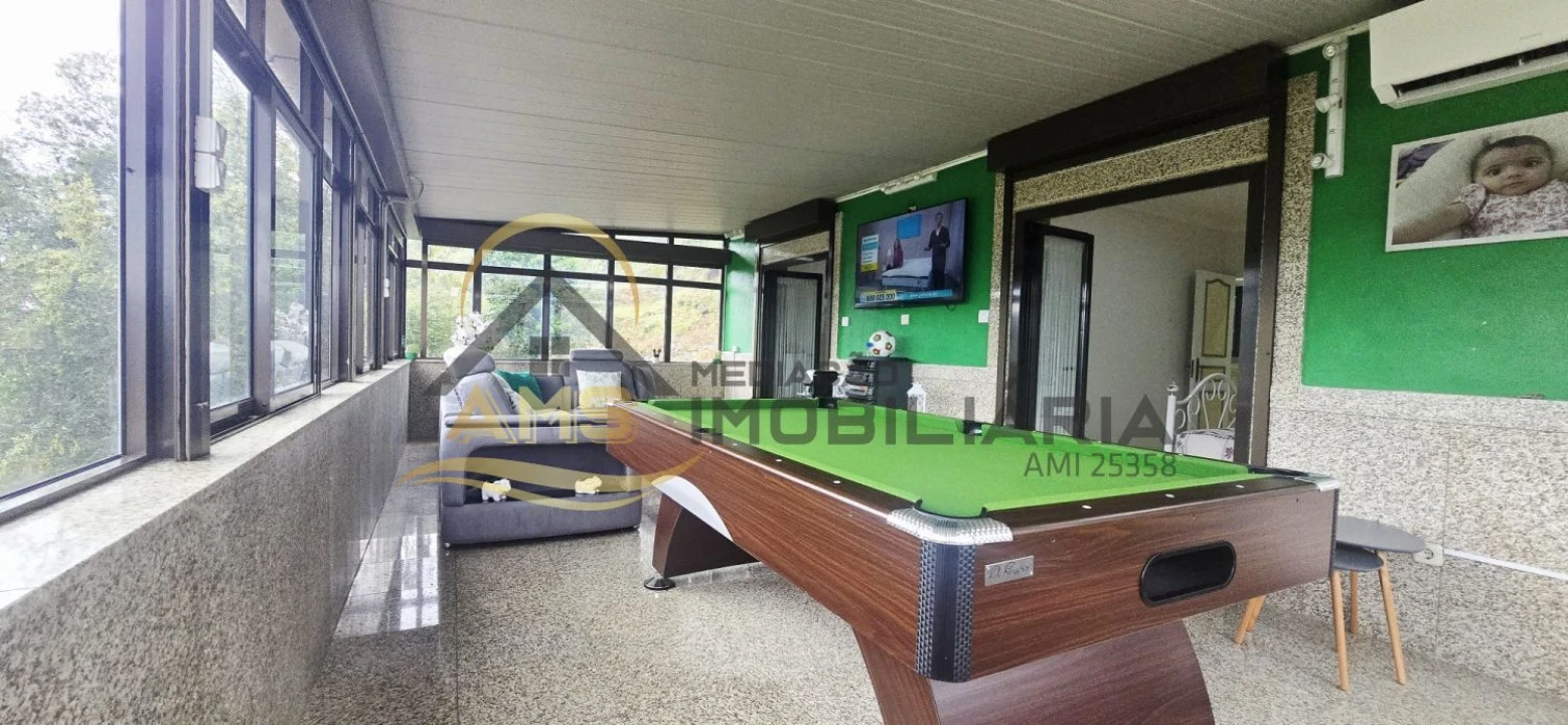 Moradia T6 para Venda em Freitas e Vila Cova Foto 2