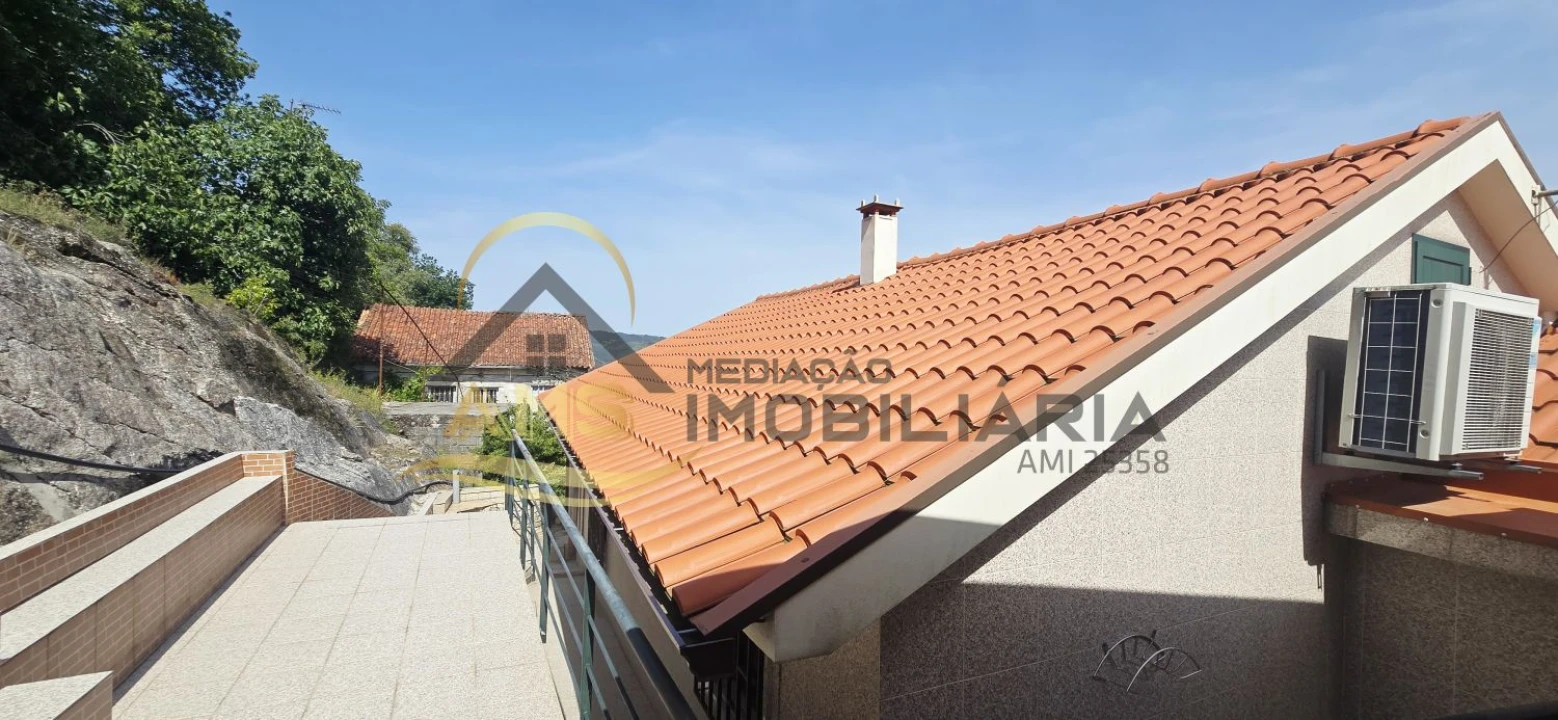 Moradia T6 para Venda em Freitas e Vila Cova Foto 66
