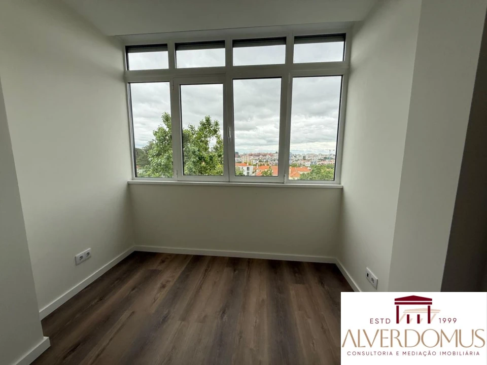 Apartamento T3 para Venda em Benfica Foto 25