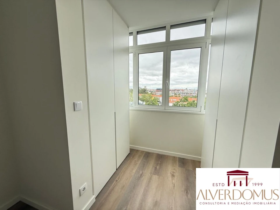 Apartamento T3 para Venda em Benfica Foto 12