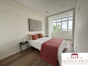 Apartamento T3 para Venda em Benfica